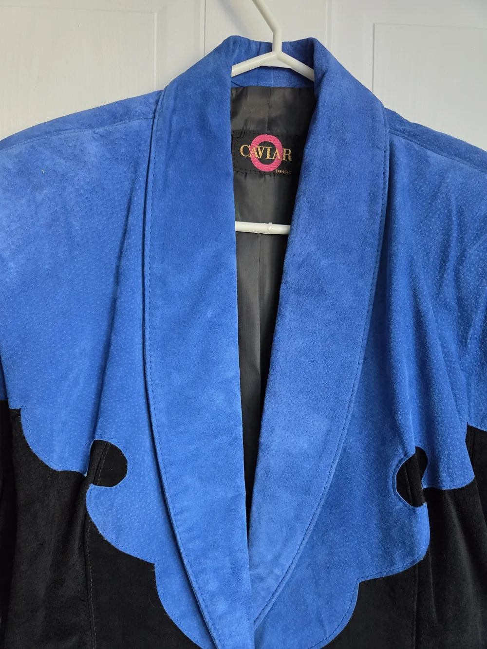 Vintage suede leather cropped jacket • electric blue & black • sculptural collar - Picture 3 of 10